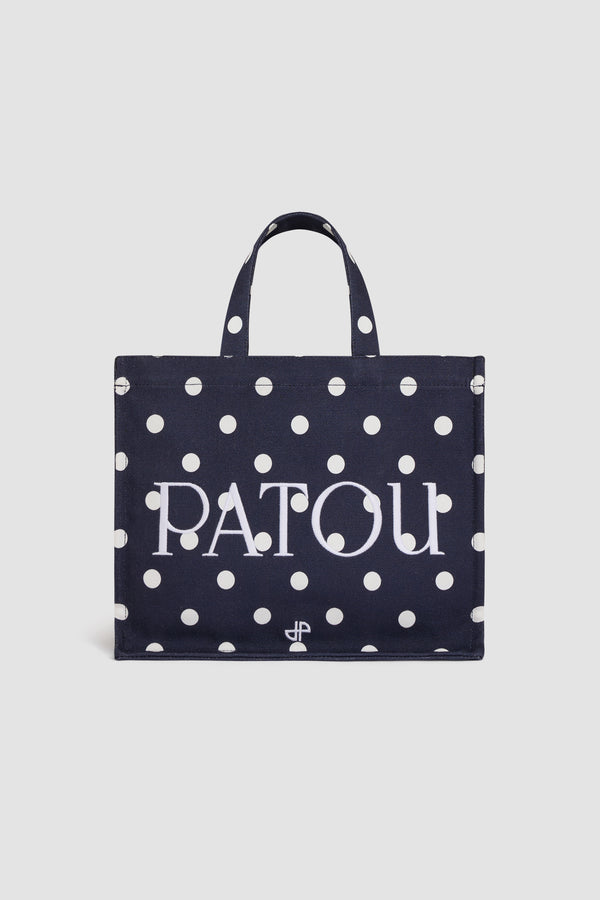 Patou - Borsa tote in cotone biologico - Night Blue Polka Dots - Borsa tote in cotone biologico blu navy a pois bianchi. Grande formato. Logo Patou ricamato bianco. Manici e tracolla.