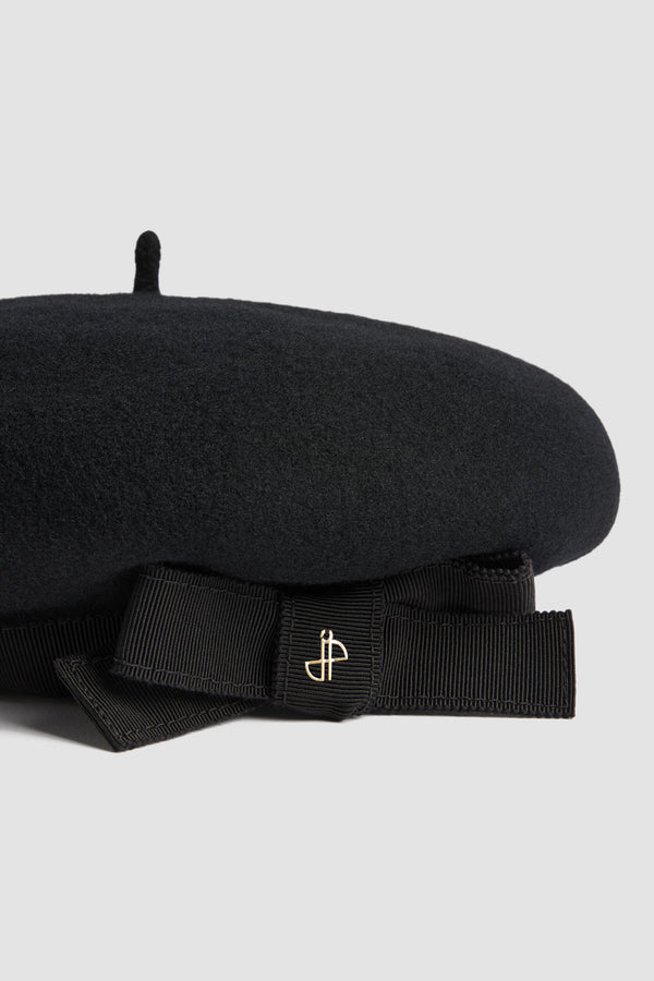 Patou - Grosgrain beret in wool felt - Black - Black Merino wool felt hat. Classic beret design. Tonal grosgrain brim with a bow at the front.