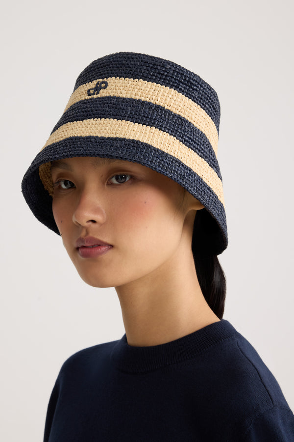 Patou - Cappello da Pescatore in Rafia - Offshore Stripes - Cappello da pescatore a righe blu navy e beige. Materiale in rafia. Logo JP ricamato.
