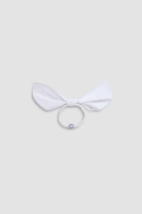 Patou - Polyester Knotted Scrunchie - White - White polyester scrunchie with structured knot. Hair accessory.