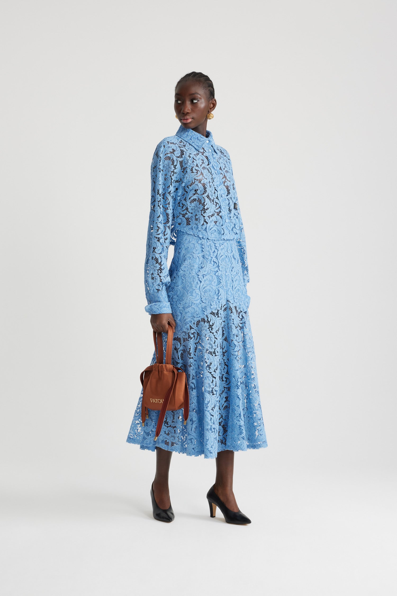 Patou - Cropped shirt in organic cotton blend lace - Airy Blue - Airy Blue organic cotton and sustainable viscose blend lace shirt. Cropped length. Shirt collar. JP-engraved mother-of-pearl buttons. Patou label at the front. Raglan sleeves. Buttoned cuffs.