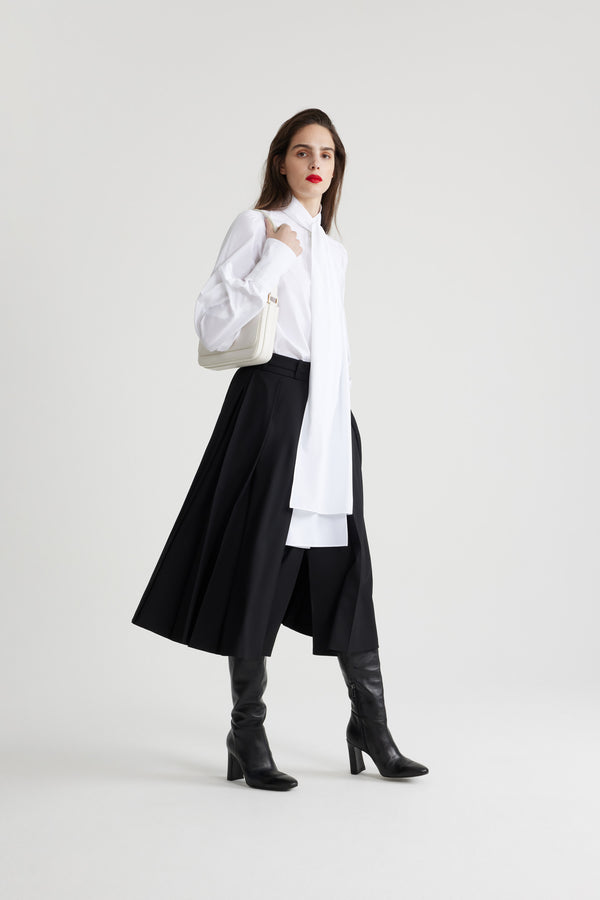 Patou - Lavallière blouse in organic cotton - White - White organic cotton blouse. Stand collar with removable lavallière bow. JP-engraved mother-of-pearl buttons. Volume raglan sleeves with puff shoulders and buttoned French cuffs.