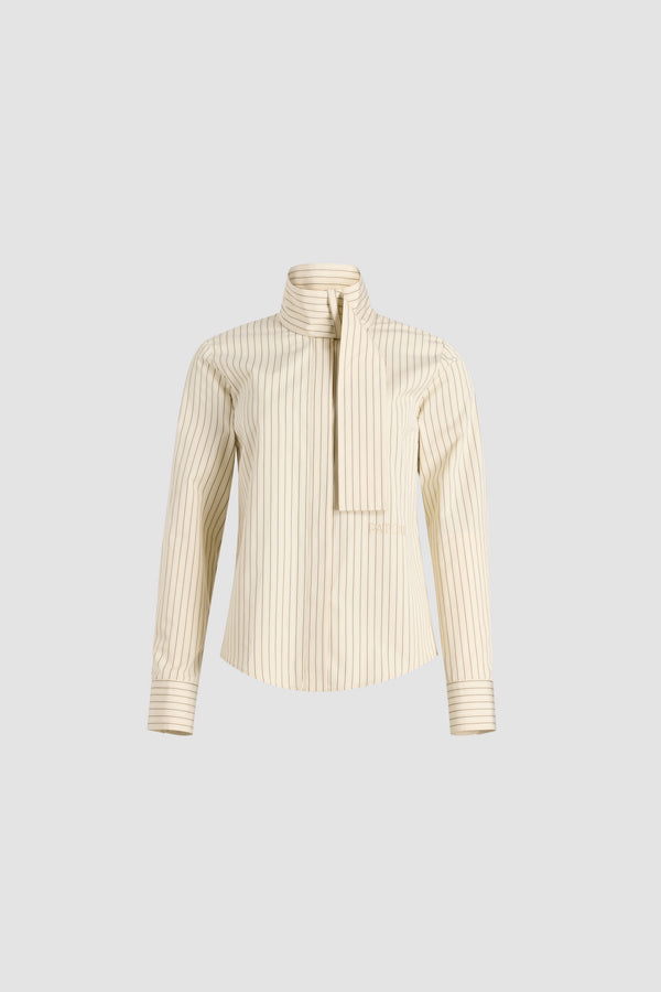 Patou - Blusa con collo a sciarpa in popeline di cotone bio stampato - Snowberry Stripes - Blusa in cotone bio Snowberry White. Motivo a righe. Collo a sciarpa con passante sul davanti. Chiusura sul davanti con bottone nascosto. Polsini abbottonati. Logo Patou ricamato sul davanti.