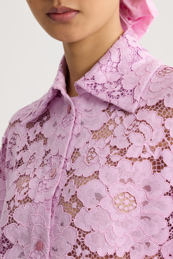 Patou - Camicia a maniche corte in misto cotone eco-responsabile - Pink Parfait - Camicia a maniche corte in misto cotone eco-responsabile rosa. Ricamo floreale. Colletto classico. Taglio aderente.