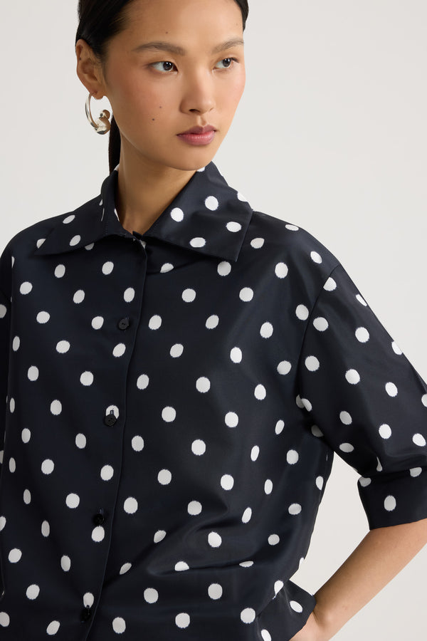 Patou - Recycled Faille Short-Sleeved Blouse - Meteorite Blue - Navy blue short-sleeved blouse with white polka dots. Shirt collar. Straight cut.