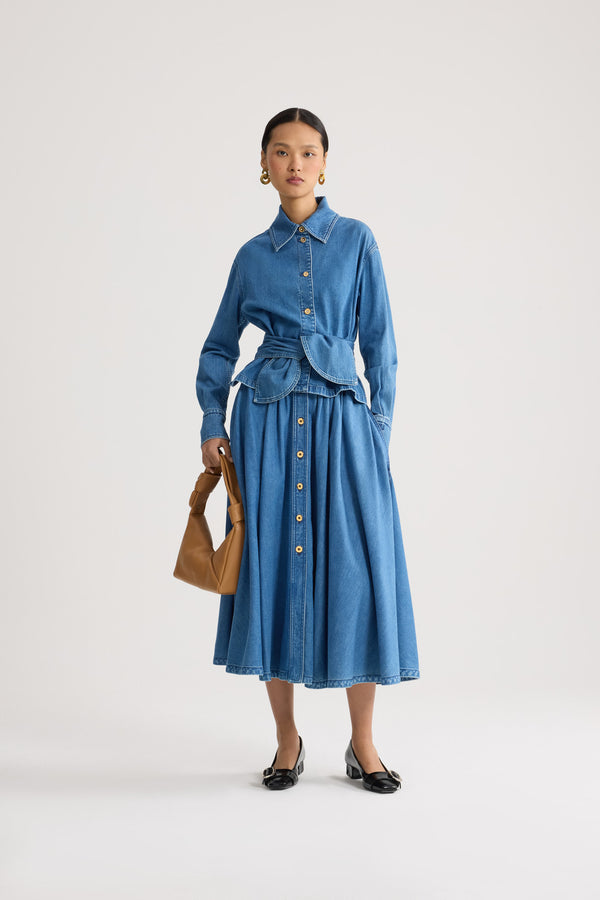 Patou - Langarm-Knotenhemd aus Baumwollmischung - Heritage Blue Wash - Blaues Jeansfarbenes Langarm-Knotenhemd aus Baumwollmischung. Hemdkragen. Knotendetail an der Taille.