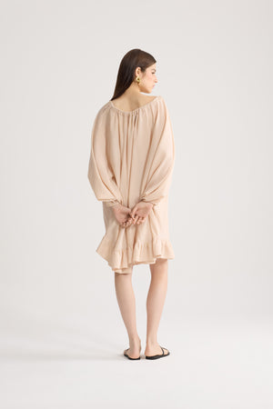 Lockeres Strandkleid aus Seidenmischung