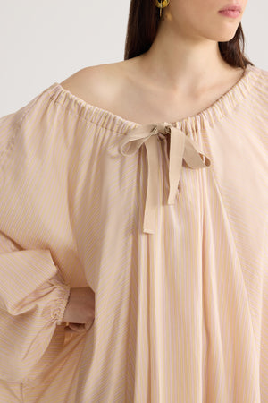 Lockeres Strandkleid aus Seidenmischung
