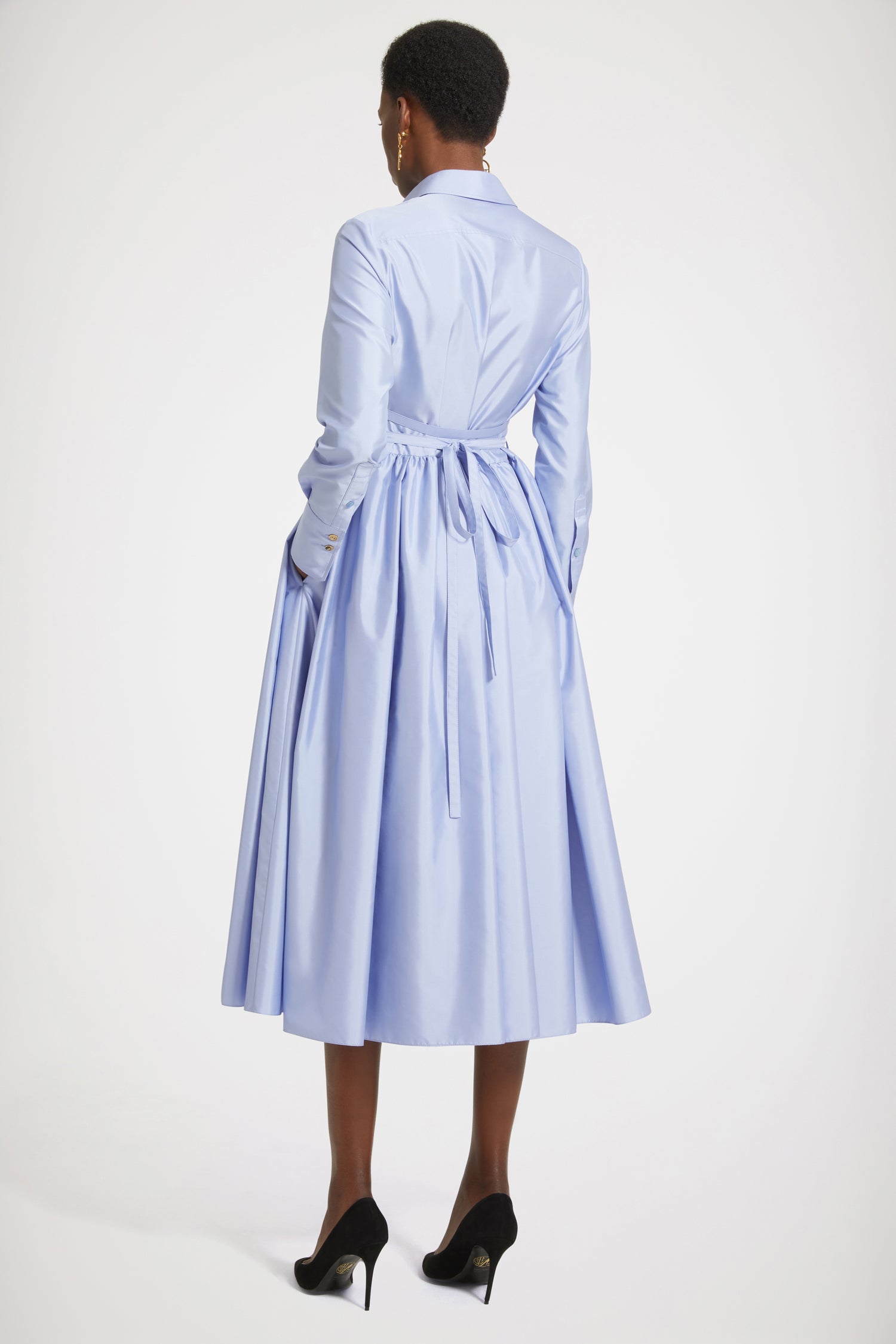Patou - Midi shirt dress in eco-friendly satin - Alaska Blue - It&amp;#39;s midi o&amp;#39;clock!Alaska Blue recycled polyester satin dress. Midi length. Loose silhouette. Shirt collar. Concealed button fastening with JP-engraved buttons. Removable belt at the waist. Pockets at the sides. Gold-tone JP-engraved buttons at the cuffs.