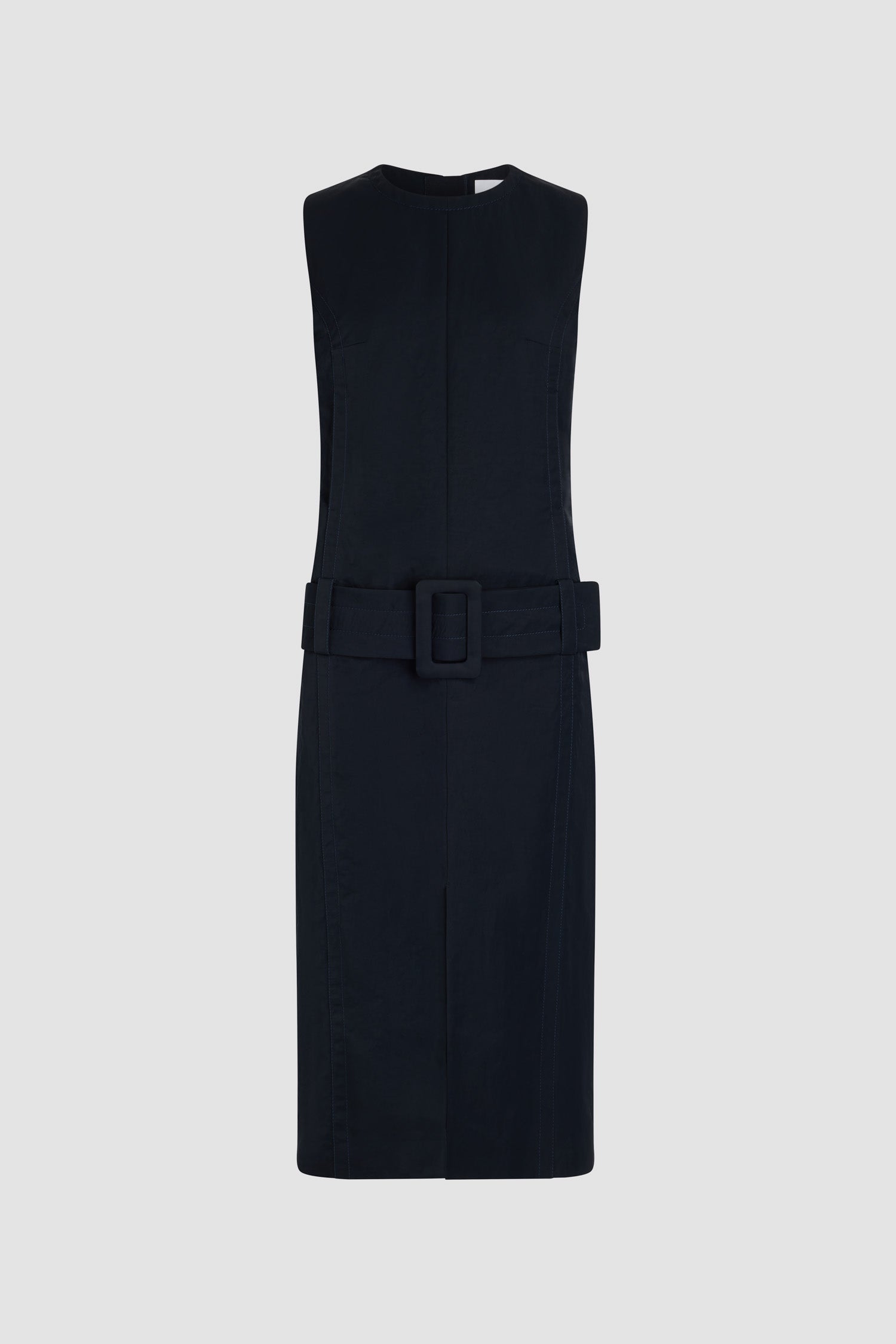 Patou - Vestito midi con cintura in nylon leggero riciclato - Navy Black - Vestito in nylon leggero riciclato blu nero. Lunghezza midi. Taglio dritto. Scollo tondo con zip sul retro. Modello smanicato. Cintura larga da indossare sui fianchi. Spacco sul davanti. Modello foderato.