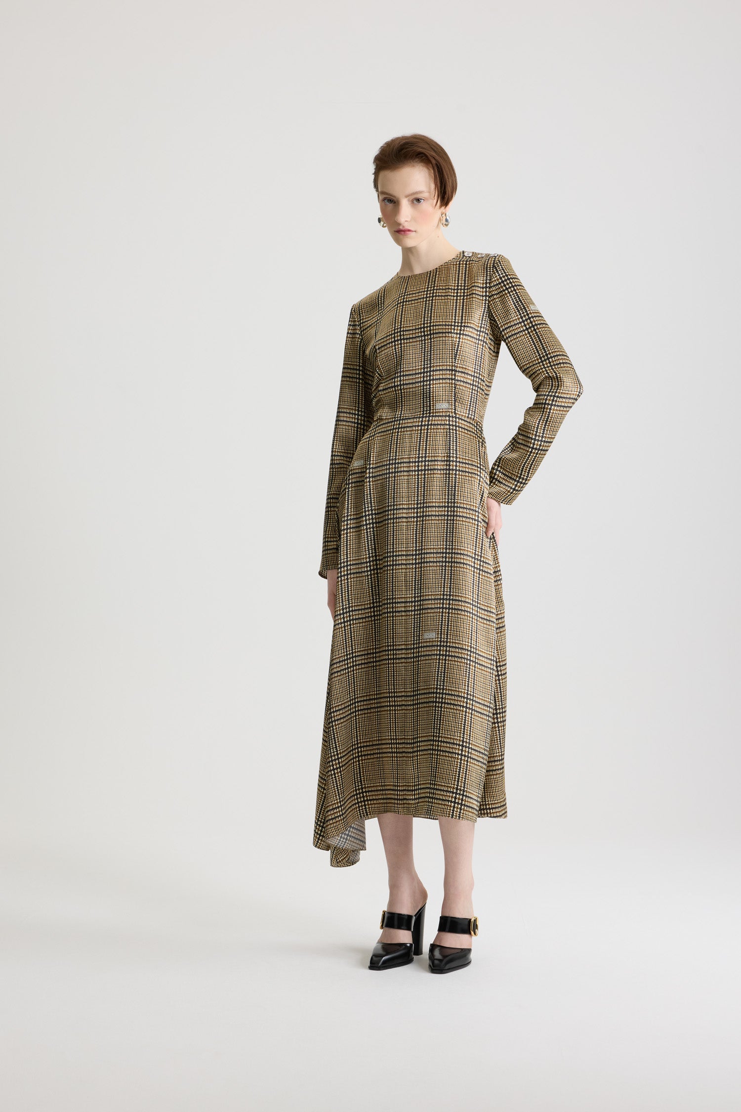 もも　PATOU パトゥ ロング ワンピース Patou | エレガントでシックなワンピース、ジャンパースカート
