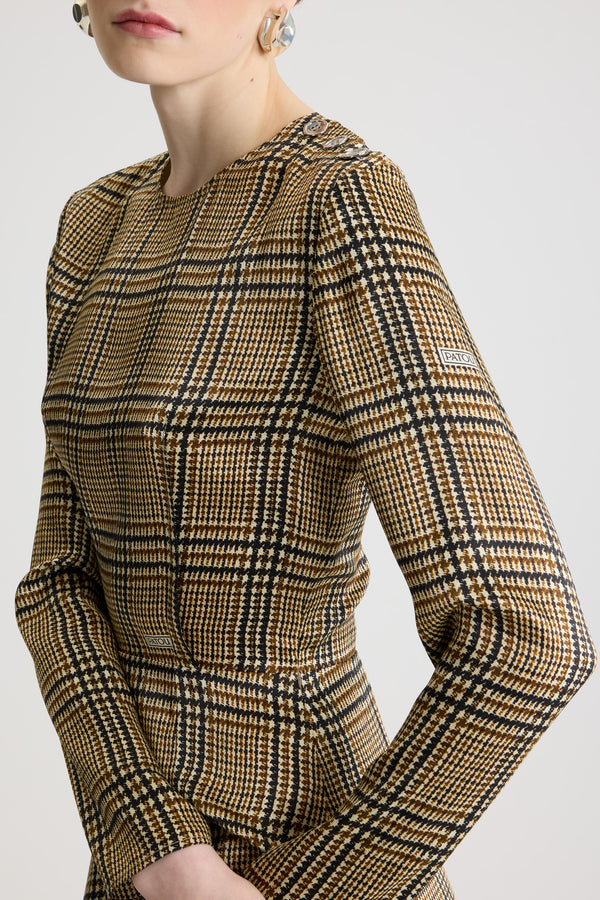 Patou - 프린트 장식 오가닉 실크 소재 비대칭 미디 드레스 - Prince Of Wales Print - 오가닉 실크 새틴 드레스. 프린스 오브 웨일스 패턴. 미디 길이. 한쪽 측면에 드레이프가 있는 비대칭 실루엣. 라운드 넥. 숄더의 실버 톤 JP 모노그램 인그레이빙 버튼. 여러 개의 파투 로고 라벨 프린트.