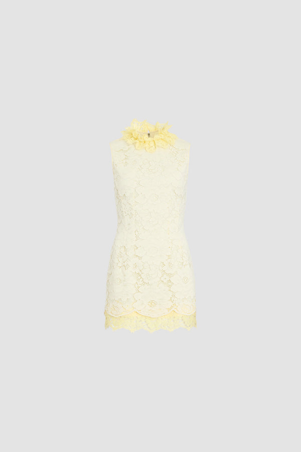Patou - エコフレンドリーコットン混紡 ノースリーブ ミニドレス - Lemonade - イエローカラーのノースリーブ ミニドレス。ラッフル付き スタンドカラー。フローラルレース。