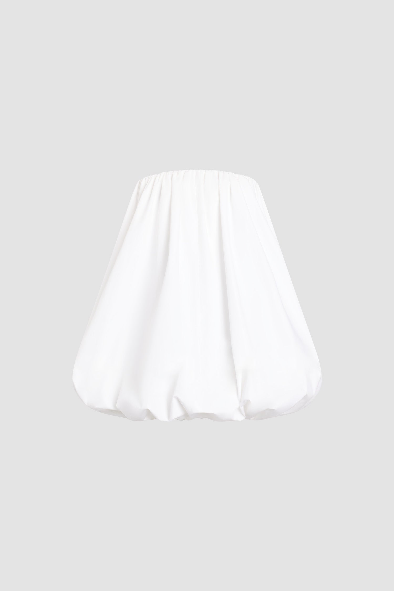 Patou - オーガニックコットン ルーズ ストラップレスドレス - White - ホワイトカラーのオーガニックコットン製 ストラップレスドレス。ネック周りにタイ式のストラップ。この作品は、ギヨーム・アンリがデザインした「Patou Plage」カプセルコレクションからのもので。
