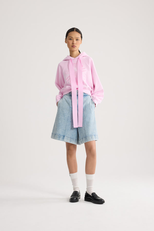 Patou - Felpa con cappuccio corta in cotone biologico - Candy Pink - Felpa con cappuccio corta rosa. Maniche lunghe. Coulisse in grosgrain. Logo Patou ricamato tono su tono.