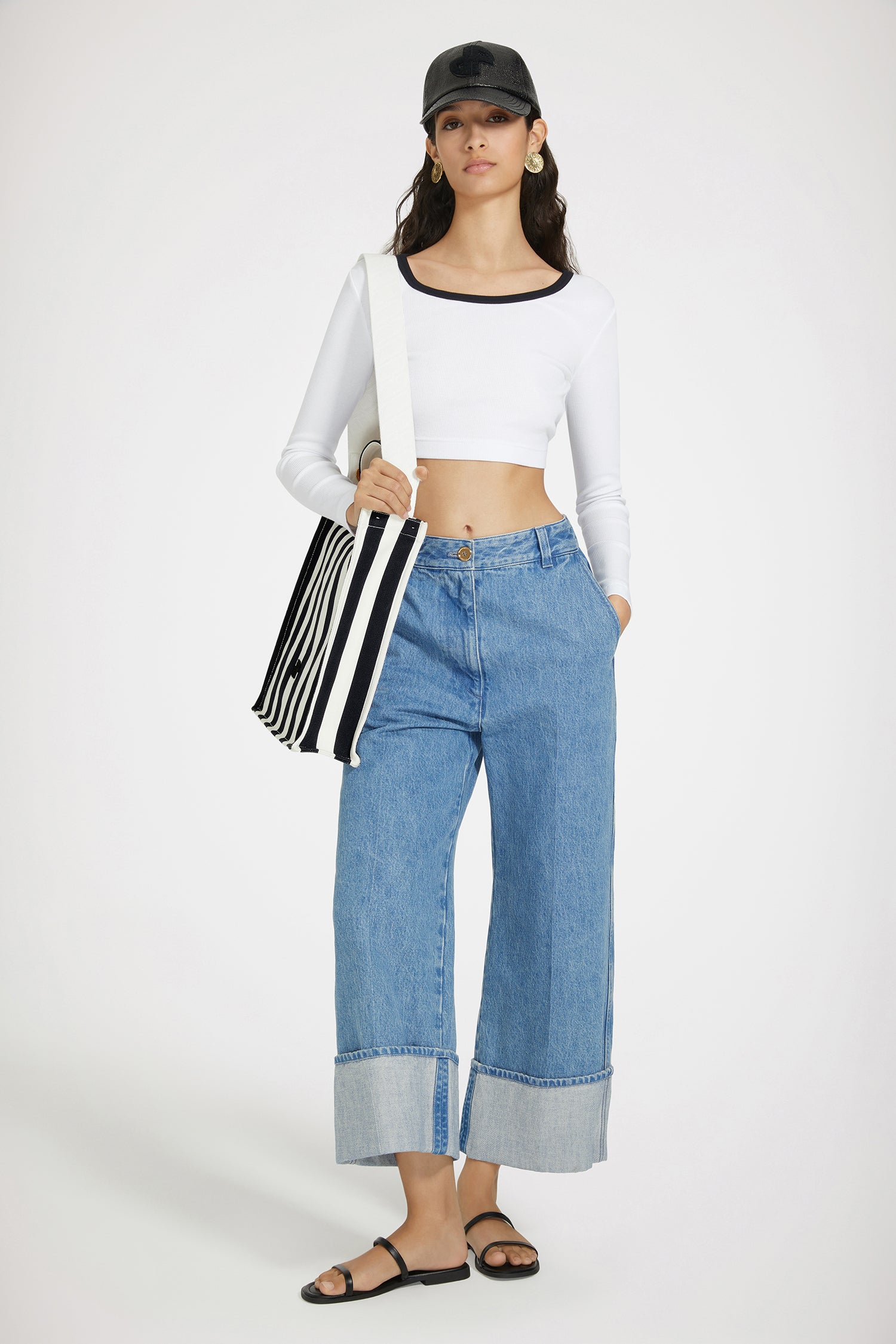 【国内即発】PATOU オープンバック クロップドTシャツ 国内即発】PATOU オープンバック クロップドTシャツ (PATOU/T