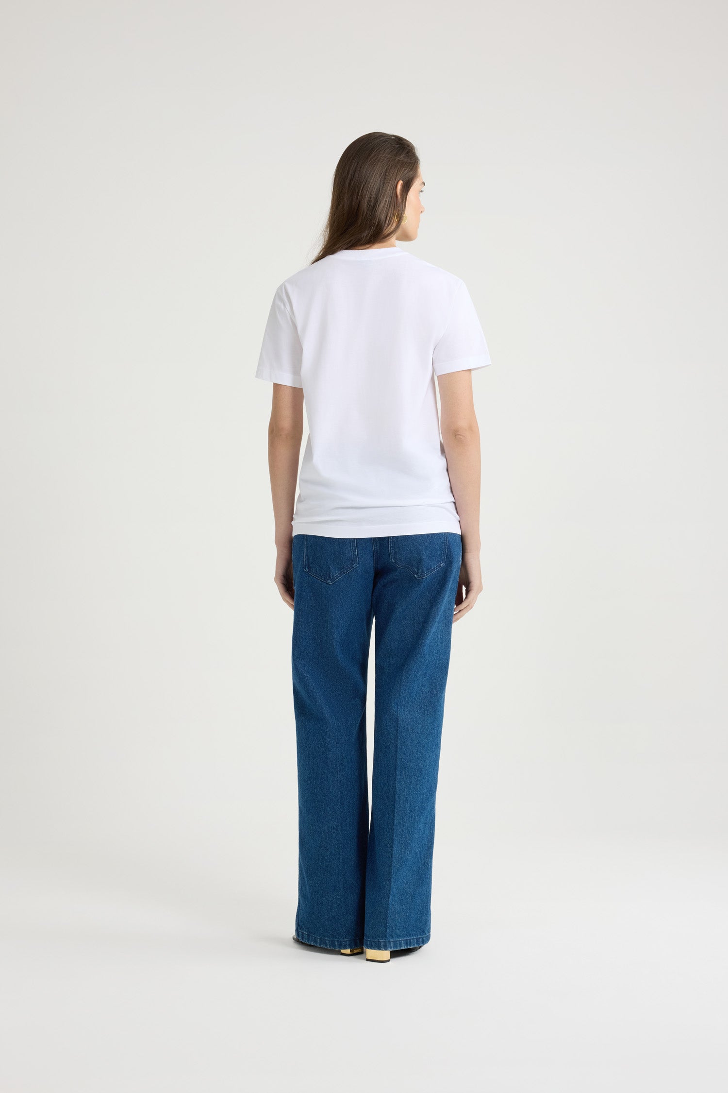 Patou - オーガニックコットン パトゥロゴ Tシャツ - White - ホワイトのオーガニックコットン製Tシャツ。レギュラーフィット。クルーネック。前面にグラデーション効果の複数のパトゥロゴプリント
