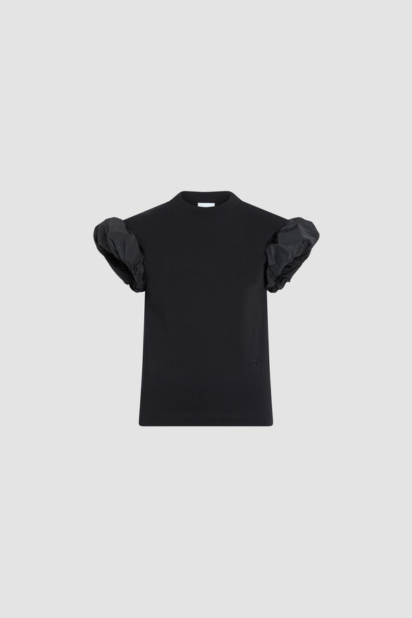 Patou - T-shirt in cotone biologico con dettagli in faille sulle maniche - Black - T-shirt in cotone biologico nera con dettagli in faille sulle maniche. Logo JP ricamato tono su tono sul davanti.
