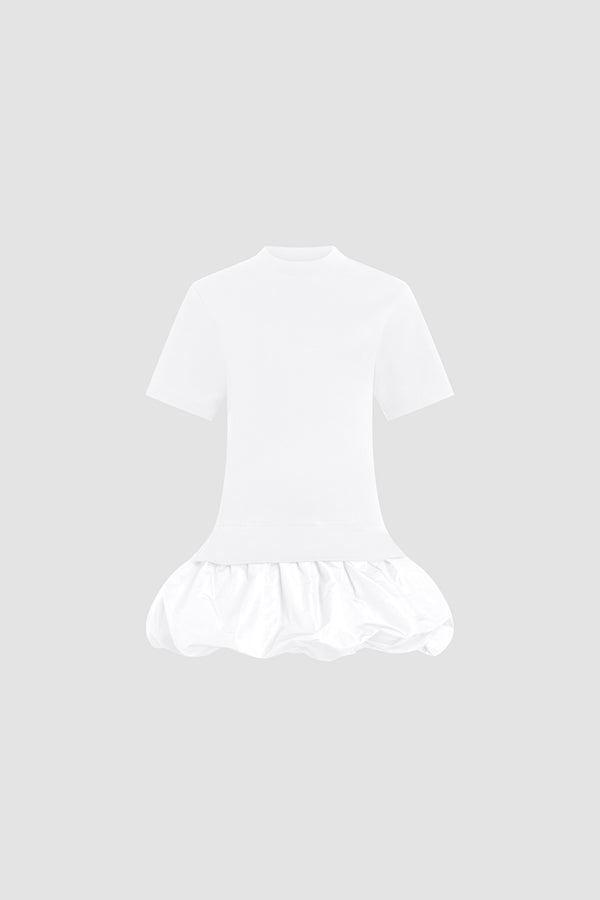 Patou - Robe en coton bio, avec détails bouffants en faille type bloomer - White - Robe en coton blanche. Manches courtes. Jupe bloomer en faille. Logo JP brodé ton sur ton.
