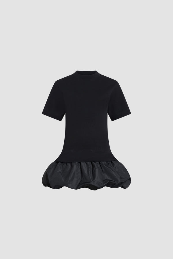 Patou - Bio-Baumwoll-Mix-Faille-Kleid - Black - Schwarzes Bio-Baumwollkleid. Kurze Ärmel. Faille-Bloomer-Rock. Ton-in-Ton gesticktes JP-Logo.