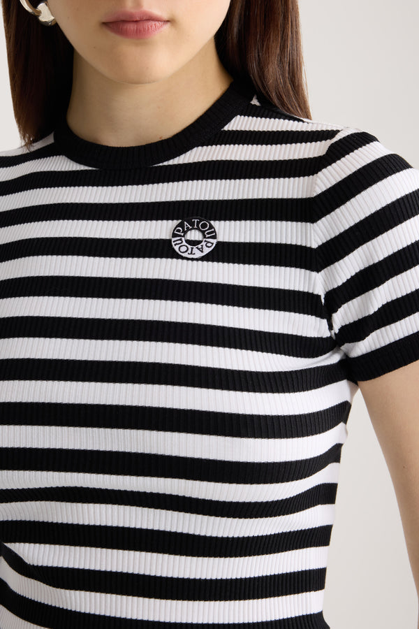 Patou - ストライプコットン リブTシャツ - Black White Stripes - ブラック＆ホワイトカラーのストライプ Tシャツ。コットン混紡素材。半袖。ラウンドカラー。