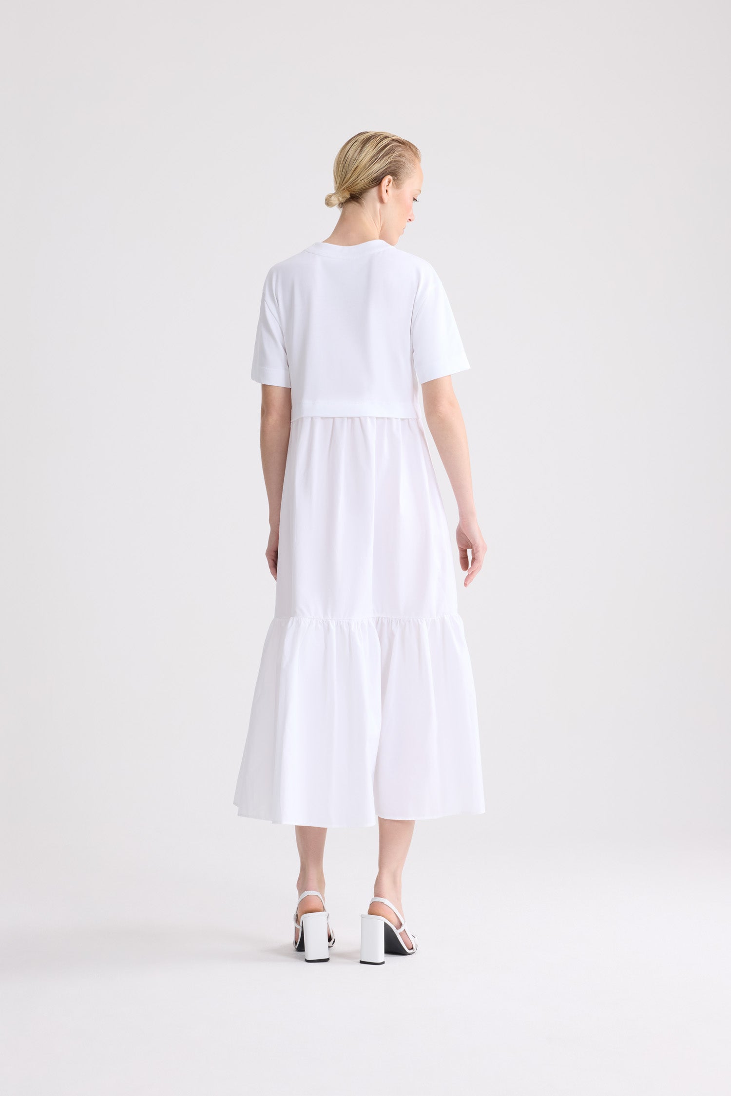 Patou - Organic Cotton Poplin Volume Midi Dress - White - White midi dress. Organic cotton material. T-shirt top. Poplin volume skirt.