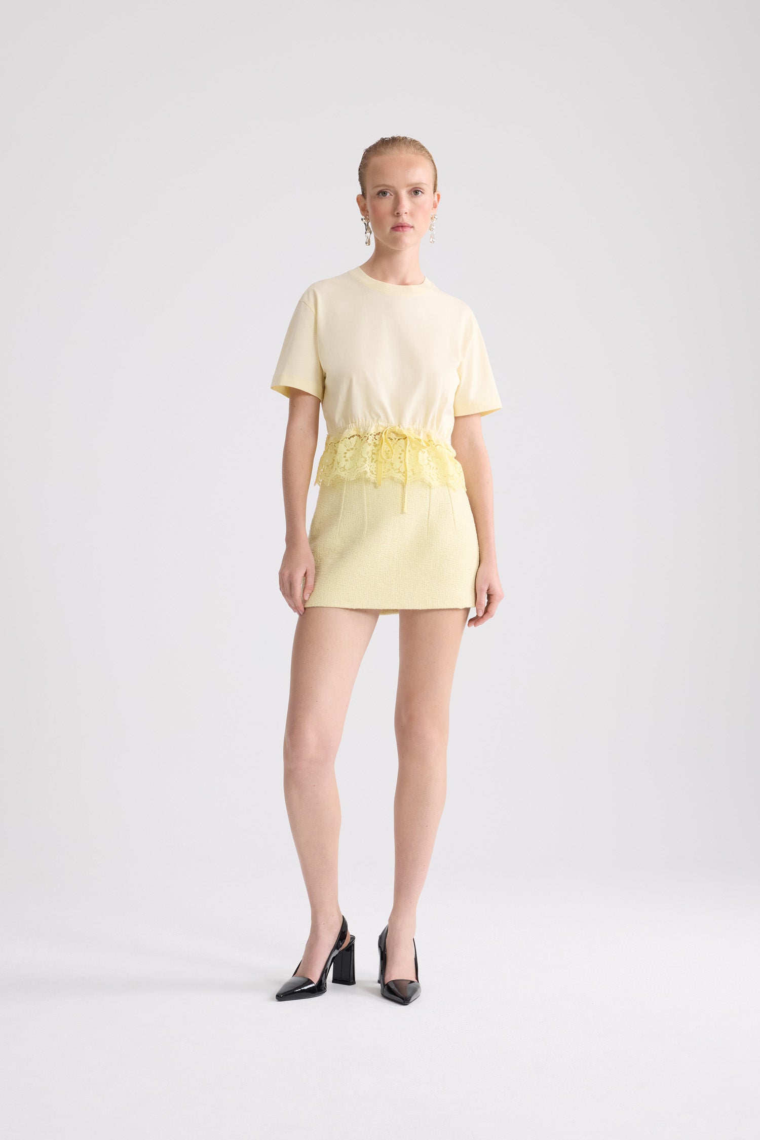 Patou - T-Shirt Corta in Pizzo di Cotone - Lemonade - T-shirt corta giallo chiaro. Materiale in cotone. Nodo in pizzo in vita.