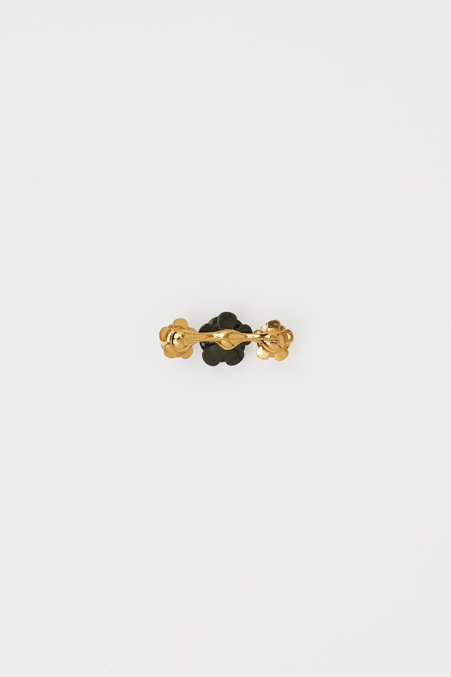 Patou - Flower brooch - Winter Moss - A floral triptych adds a brilliant touch.Winter Moss green and gold-tone brooch. Floral design. Pin fastening.