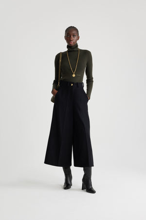 Ribbed turtleneck jumper in sustainable wool and cashmere