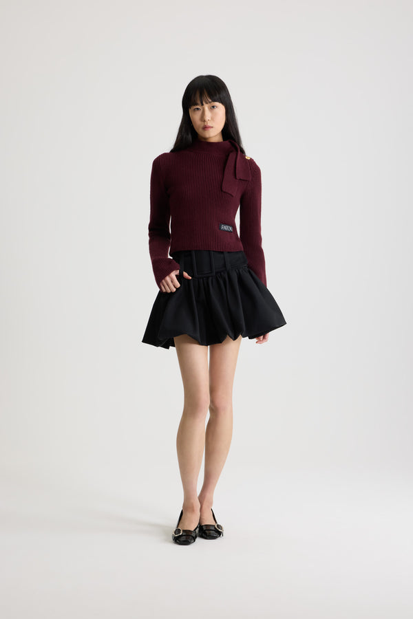 Patou - ウール＆カシミア スカーフカラー セーター - Vignola - ヴィニョーラマルーンのメリノウール＆カシミヤ製セーター。リブニット 。スカーフディテール付きのモックネック。ショルダーにゴールドトーンのJP刻印入りボタン。前面にパトゥロゴラベルを配置。