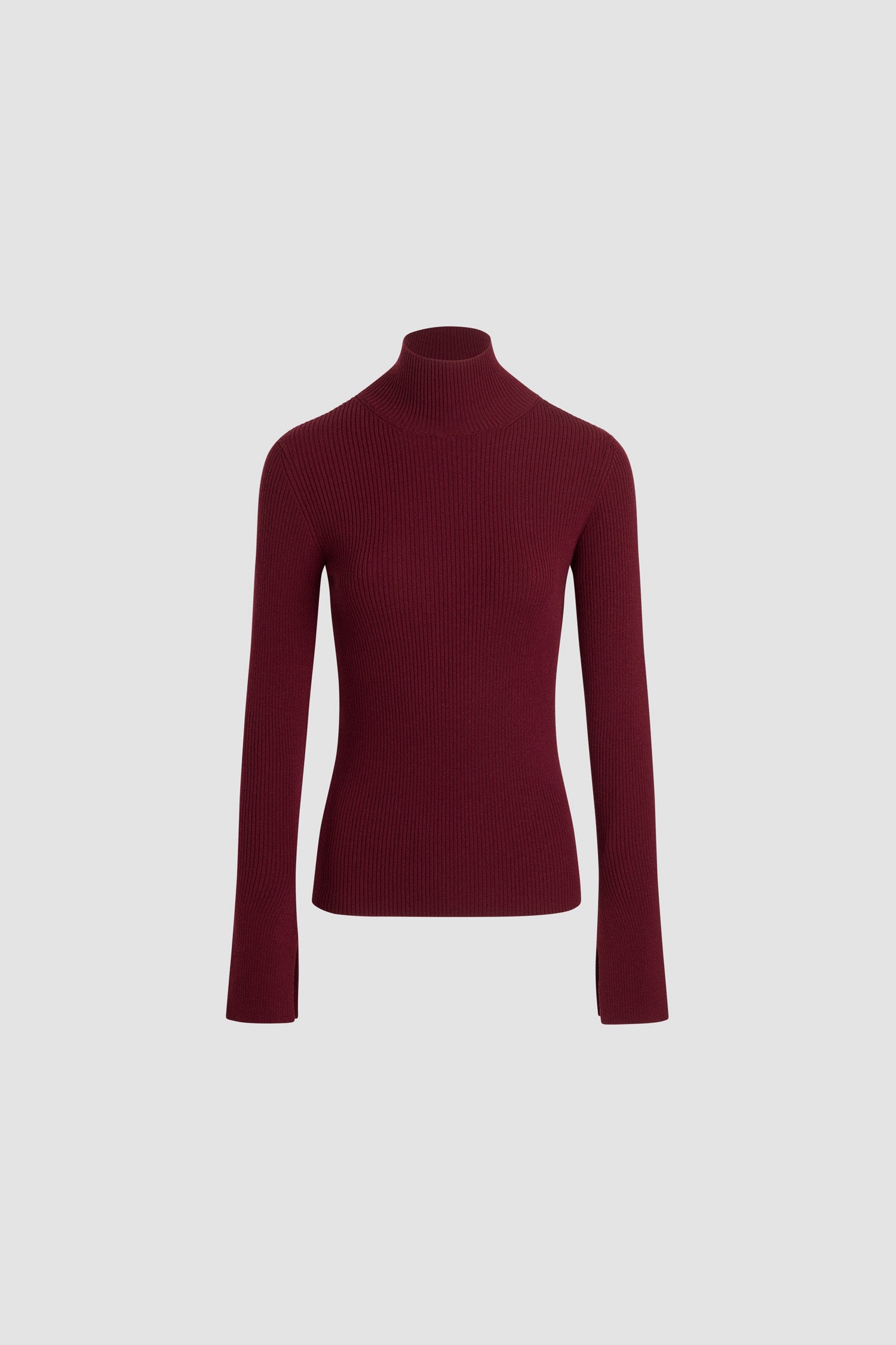 Patou - Maglione a costine in misto lana - Syrah - Maglione in misto lana merino borgogna Syrah. Maglia a costine. Silhouette aderente. Collo alto. Maniche allungate con polsini con spacco.