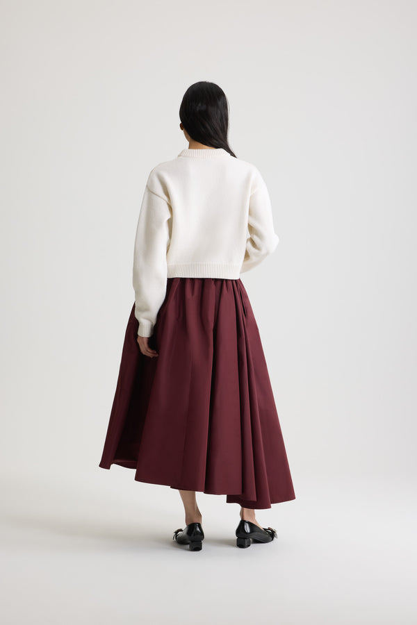 Patou - Maglione con logo Patou e monogramma JP intarsiati in lana e cashmere - White - Maglione in lana e cashmere bianco. Collo rotondo. Collo, polsini e fondo a costine. Logo Patou e monogramma JP intarsiati sul davanti.