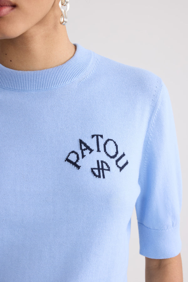 Patou - Maglione a maniche corte in cotone misto - Riviera Blue - Maglione a maniche corte azzurro in cotone misto. Collo rotondo. Logo Patou.