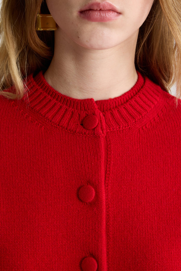 Patou - Cardigan con doppio collo in lana e cashmere - Madder Red - Cardigan in lana e cashmere Madder Red. Collo rotondo con colletto a costine miste a doppio strato. Chiusura sul davanti con bottoni rotondi rivestiti in tessuto. Monogramma JP ricamato sul davanti. Polsini e fondo a costine.