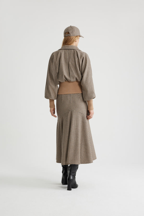 Patou - Lightweight bomber in recycled wool blend - Houndstooth - Recycled wool blend flannel bomber. Houndstooth pattern. Rounded collar. Raglan sleeves. Gold-tone two-way zip fastening. Bouclette JP patch at the chest. Vertical welt pockets. Ribbed waist and cuffs. Lined.