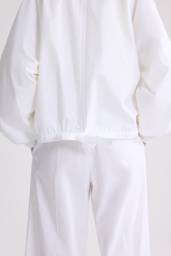 Patou - Blouson zippé en coton bio - White - Blouson zippé blanc. Col classique. Fermeture éclair dorée.
