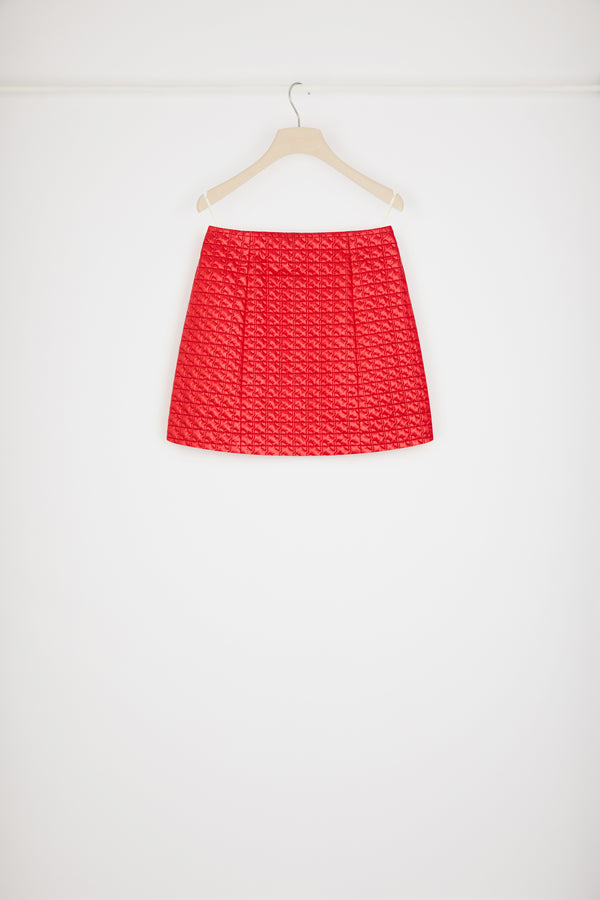 Patou - 친환경 퀼팅 나일론 소재의 미니 스커트 - Red Ski Slope - 파투 미니의 맥시 크러쉬!친환경 레드 퀼틴 나일론 스커트. 시그니처 JP 퀼팅. 짧은 기장. 뒷면의 지퍼 여밈.