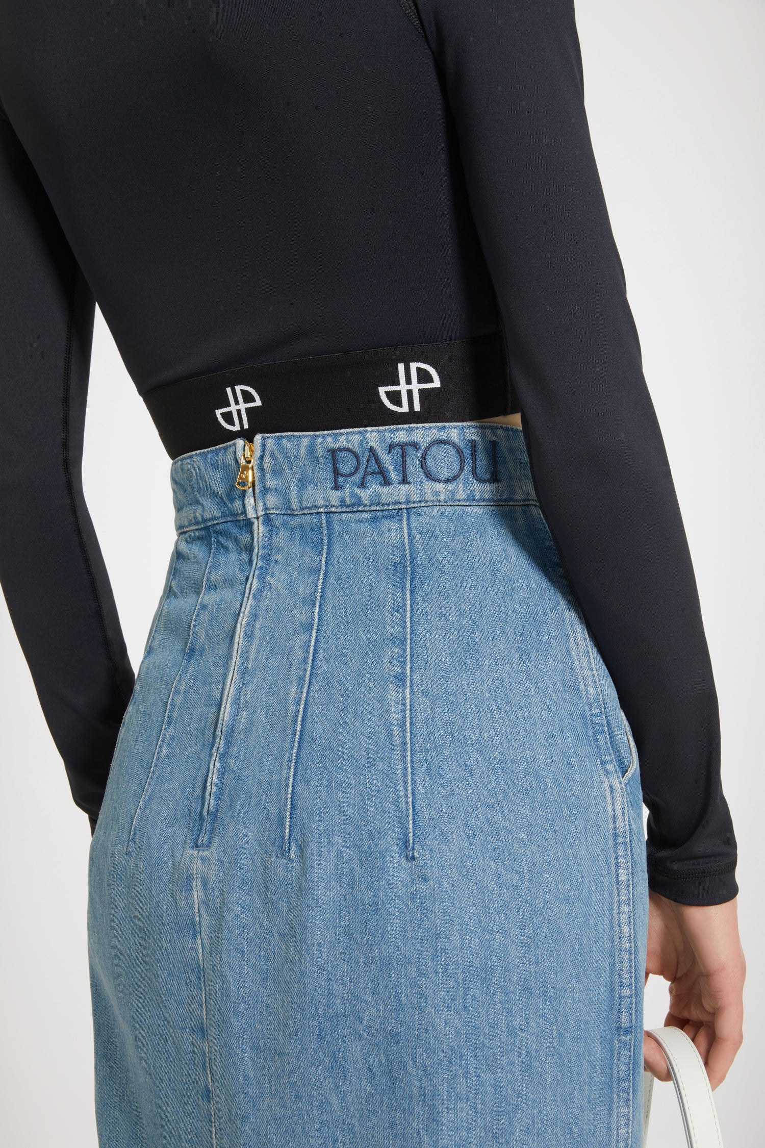 Patou | オーガニックコットンデニム製スリット入りミディスカート 