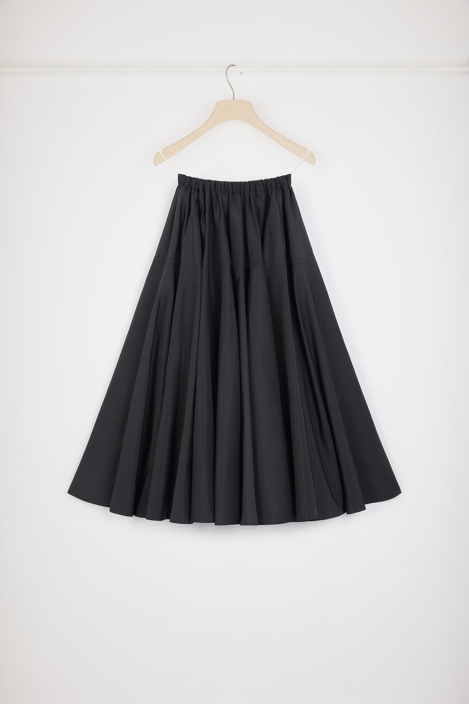 Patou - Maxi skirt in recycled faille - Black - Volume that screams Patou!Black recycled polyester faille skirt. High waist. Maxi length. Full volume. Elasticated waist. Seam pockets.