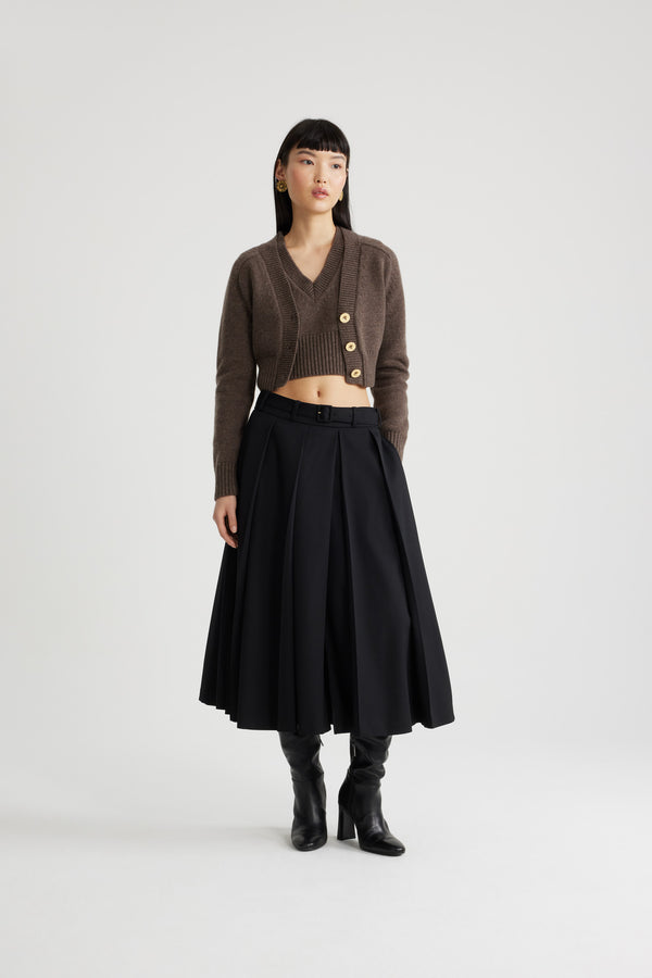 Patou - 테크니컬 울 트윌 소재의 플리츠 미디 스커트 - Black - 블랙 컬러의 테크니컬 울 트윌 소재. 미디 길이. 넓은 박스 플리츠. 버클로 사이즈 조절 가능한 탈착 가능한 벨트. 벨트 루프. 측면 포켓. 뒷면의 지퍼 여밈.