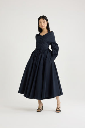 Long volume skirt in recycled faille