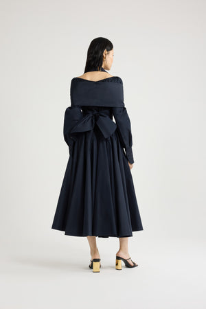 Long volume skirt in recycled faille
