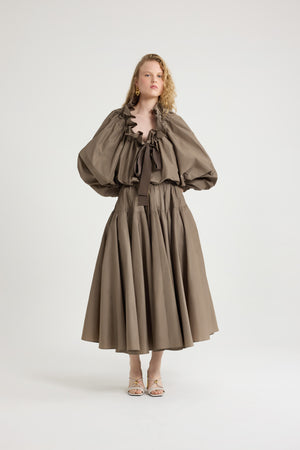 Long volume skirt in recycled faille