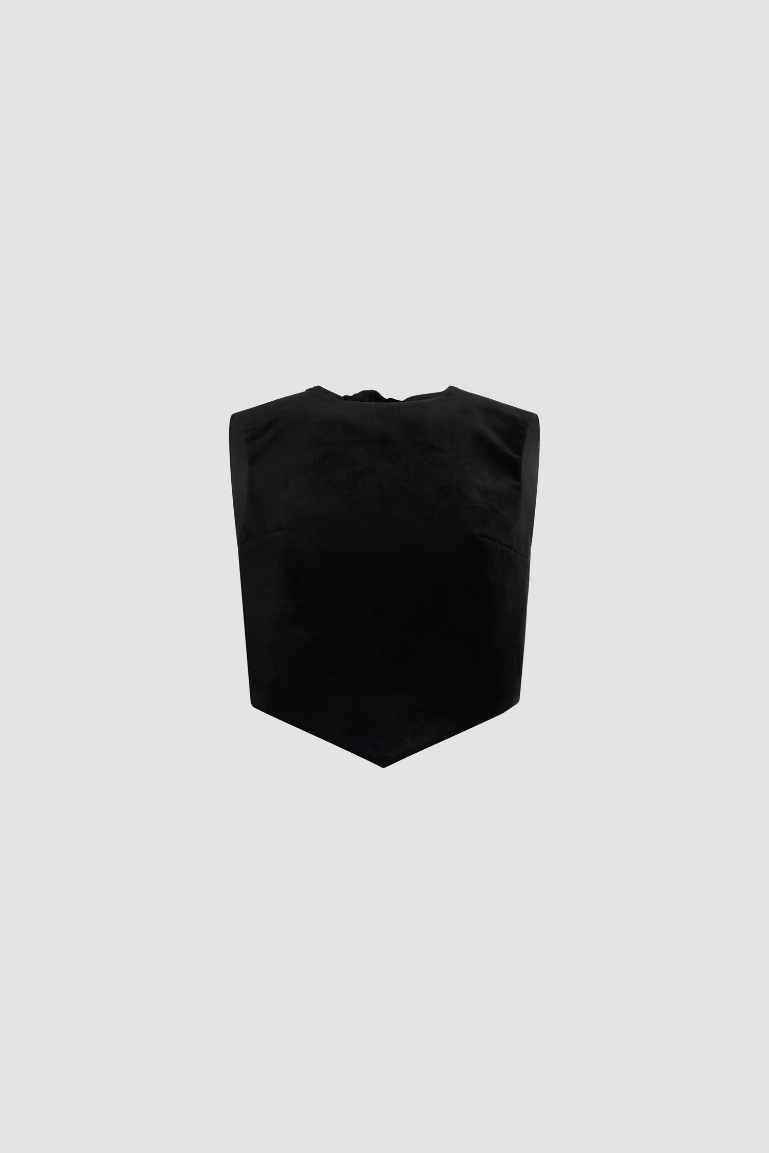 Patou - Top foulard in cotone biologico - Black - Top nero in velluto di cotone biologico. Taglio corto. Schiena spaccata con chiusura a nodo. Questo capo fa parte della Capsule &amp;quot;Evening&amp;quot;, ideata da Guillaume Henry: per immortalare le occasioni speciali con stile e raffinatezza.