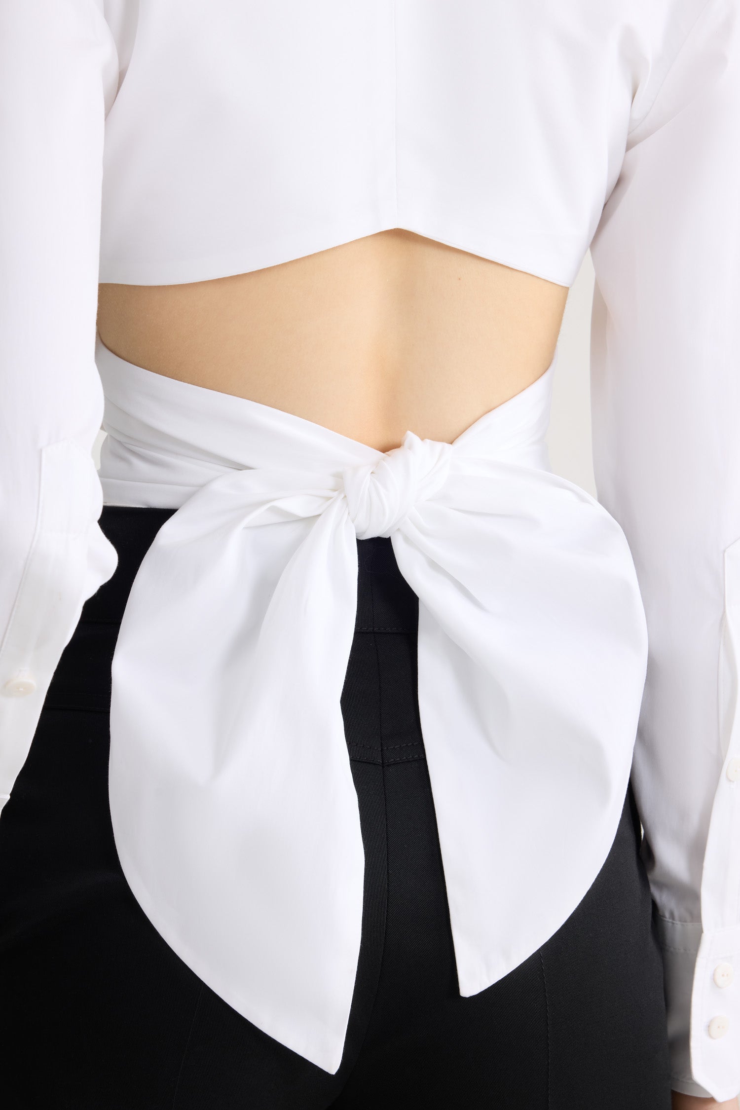 PATOU ホワイト クロップド長袖Tシャツ Patou | オーガニックコットン 長袖 ノットトップス