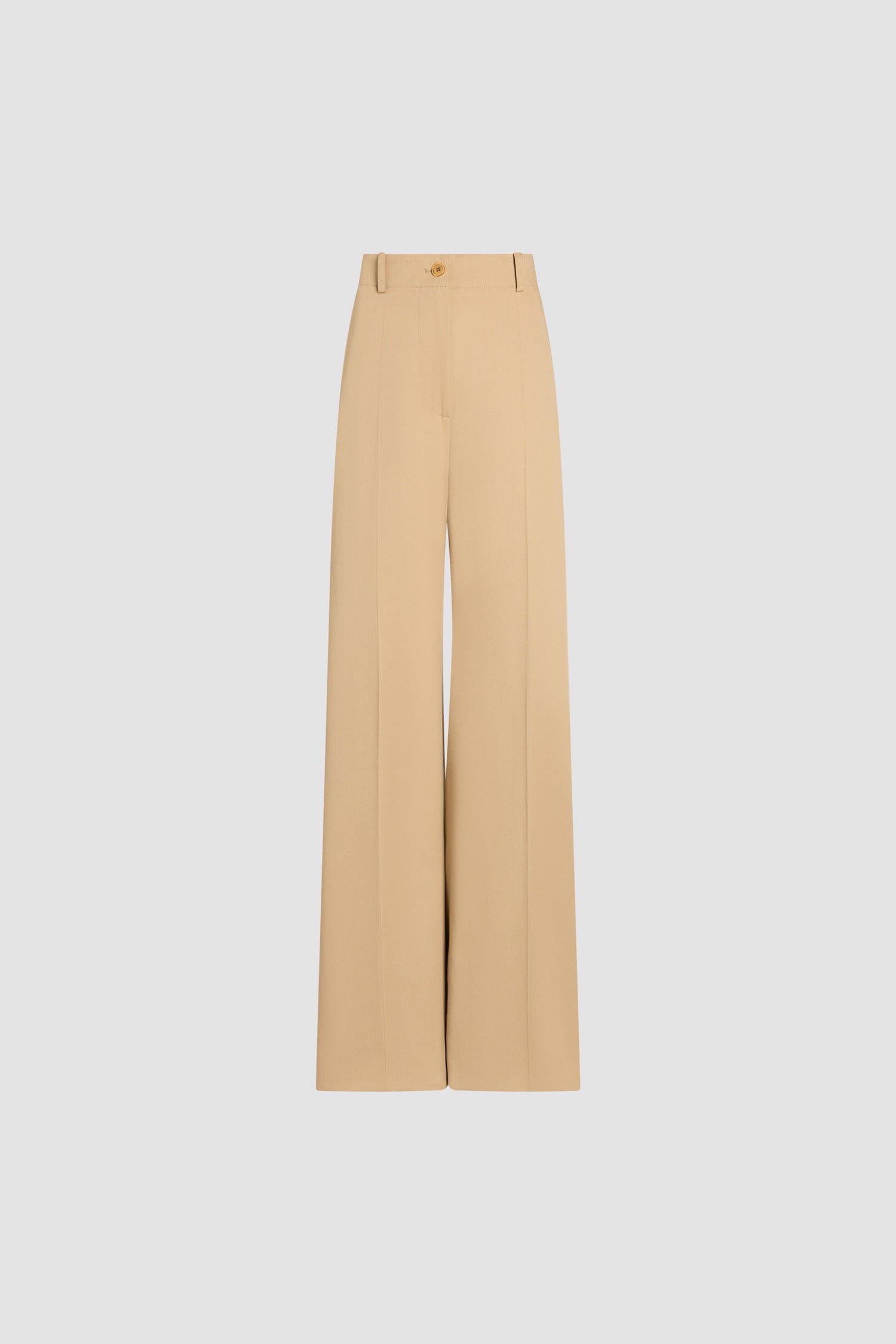 Patou - Iconic gabardine trousers in organic cotton - Sand - Flawless tailoring with a smile: a life in Patou.Patou’s iconic tailored trousers crafted from Sand beige cotton gabardine. Straight fit. Fastens via a gold-coloured JP-engraved button and zip at the front. Belt loops, two pockets at the sides. Signature darts at the back.