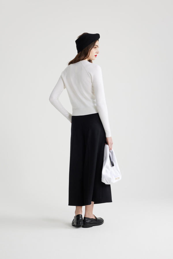 Patou - Pantalone largo in misto lana e cachemire ecosostenibile - Black - Pantalone in misto lana e cachemire ecosostenibile. Gamba larga. Vita alta. Passanti per cintura. Chiusura con bottone oro inciso Patou e zip sul davanti. Tasche ai lati. Pieghe sul davanti.