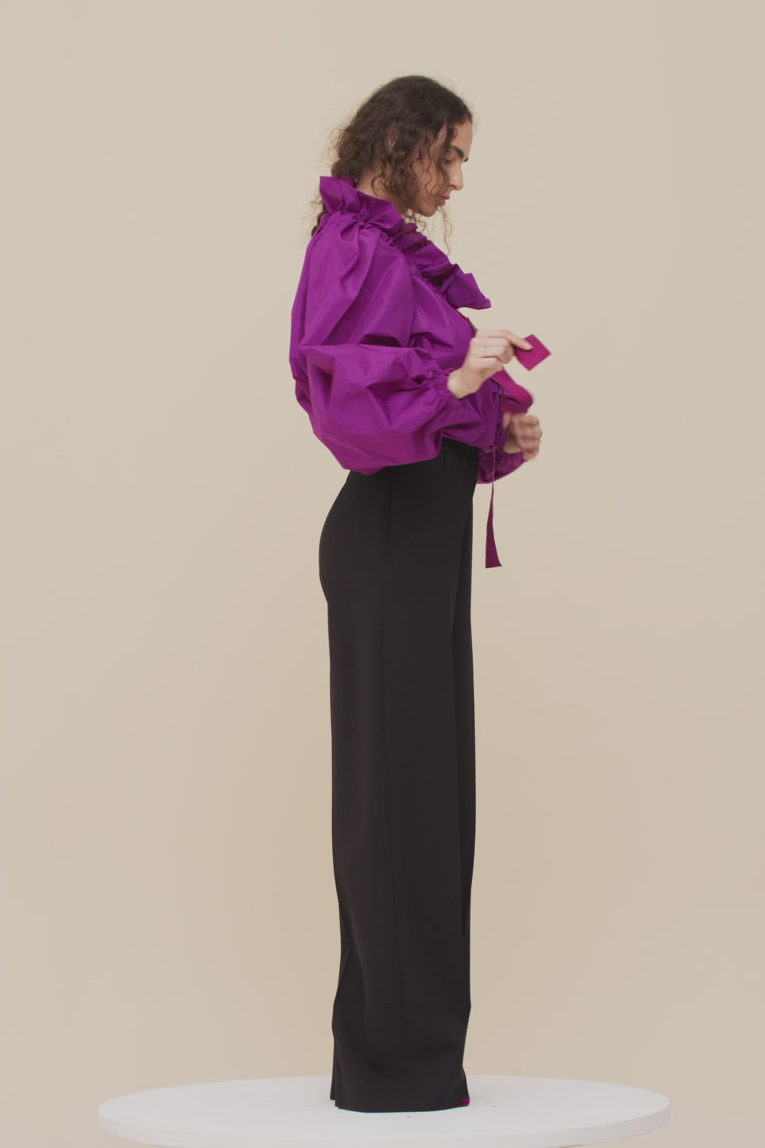 Patou - Drawstring collar top in eco-friendly faille - Anemone - High collar or bare embossed shoulder? With Patou, it’s all about you.Anemone purple recycled polyester faille top. High volume silhouette that can be worn knotted at the neck or off the embossed shoulders. Drawstring collar with flounce at the front and long grosgrain ties. Batwing sleeves with elasticated cuffs. Elasticated waist.