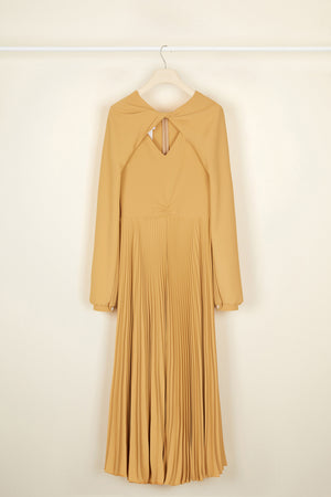 Twisted neckline pleated midi dress