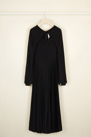 Twisted neckline pleated midi dress